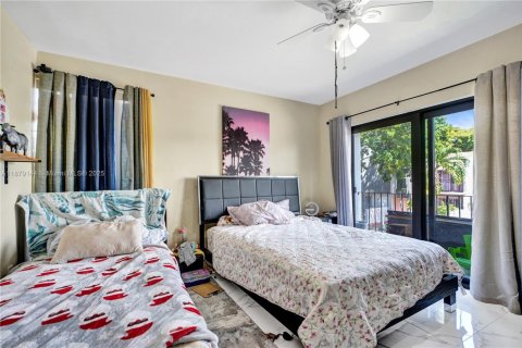 Townhouse in Miami, Florida 3 bedrooms, 102.66 sq.m. № 1920580 - photo 15