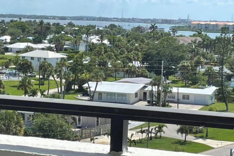 Copropriété à louer à St. Lucie, Floride: 2 chambres, 138.15 m2 № 2253912 - photo 4
