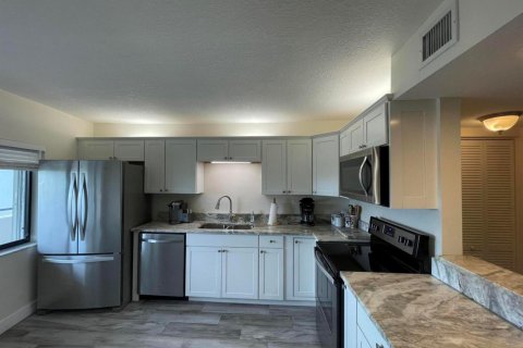 Copropriété à louer à St. Lucie, Floride: 2 chambres, 138.15 m2 № 2253912 - photo 6