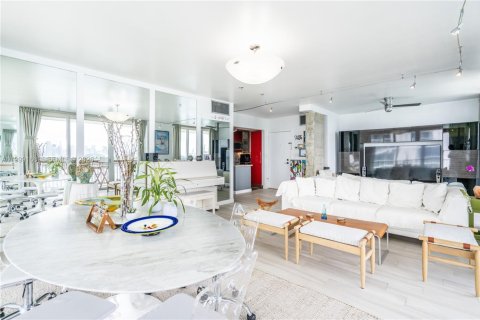 Снять в аренду кондоминиум в Майами-Бич, Флорида 2 спальни, 104.05м2, № 2067456 - фото 8