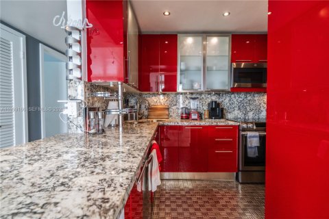 Снять в аренду кондоминиум в Майами-Бич, Флорида 2 спальни, 104.05м2, № 2067456 - фото 13