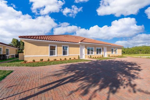 Casa en alquiler en Kissimmee, Florida, 3 dormitorios, 128.3 m2 № 2231839 - foto 2