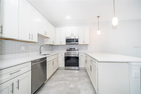 Casa en alquiler en Kissimmee, Florida, 3 dormitorios, 128.3 m2 № 2231839 - foto 7