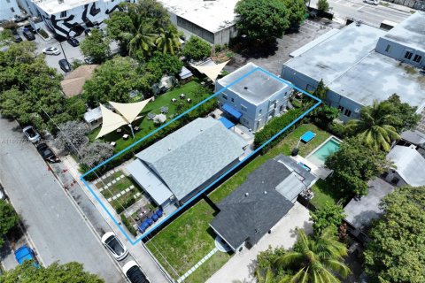 Propiedad comercial en venta en Miami, Florida, 308.34 m2 № 1961849 - foto 2