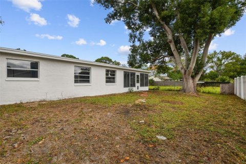 House in Hudson, Florida 3 bedrooms, 139.35 sq.m. № 1722988 - photo 9
