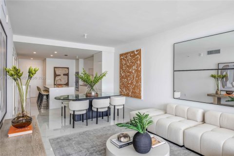 Condominio en alquiler en Miami, Florida, 2 dormitorios, 141.95 m2 № 2010094 - foto 4