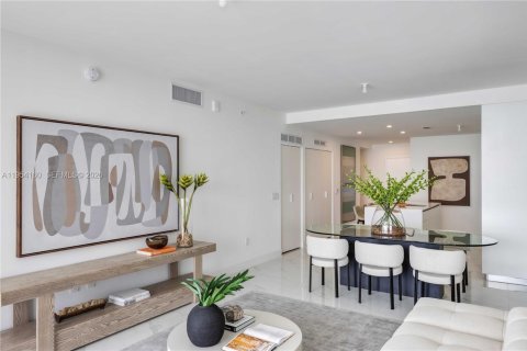 Condominio en alquiler en Miami, Florida, 2 dormitorios, 141.95 m2 № 2010094 - foto 5