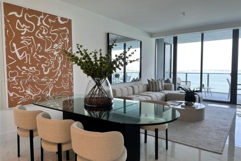 Condominio en alquiler en Miami, Florida, 2 dormitorios, 141.95 m2 № 2010094 - foto 8