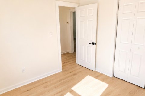 Casa en venta en West Palm Beach, Florida, 2 dormitorios, 79.15 m2 № 2254577 - foto 12