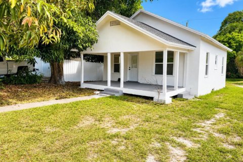 Casa en venta en West Palm Beach, Florida, 2 dormitorios, 79.15 m2 № 2254577 - foto 2