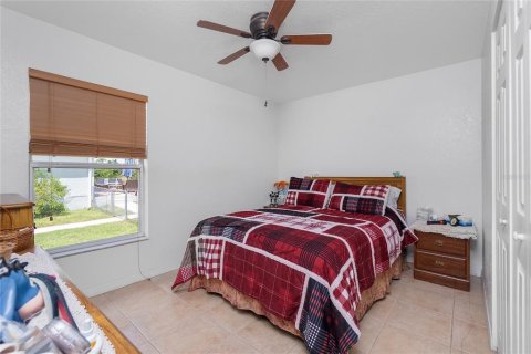 House in Englewood, Florida 3 bedrooms, 79.71 sq.m. № 1879095 - photo 22