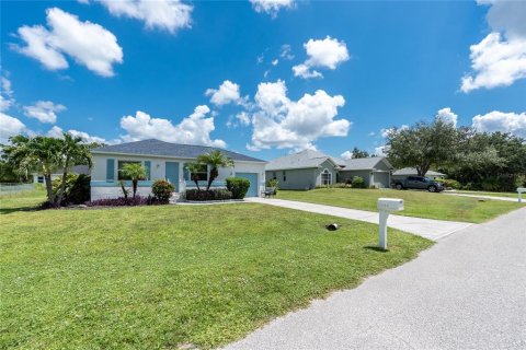House in Englewood, Florida 3 bedrooms, 79.71 sq.m. № 1879095 - photo 28