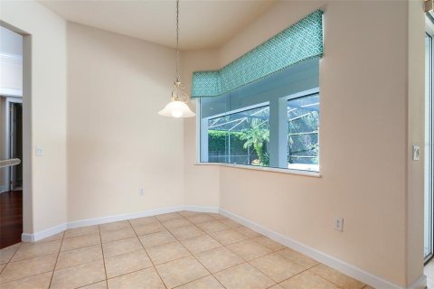 House in Windermere, Florida 4 bedrooms, 251.21 sq.m. № 2393790 - photo 8
