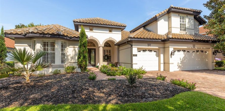 House in Windermere, Florida 4 bedrooms, 251.21 sq.m. № 2393790
