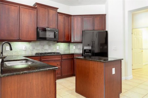 House in Windermere, Florida 4 bedrooms, 251.21 sq.m. № 2393790 - photo 9