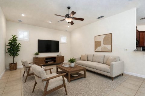 House in Windermere, Florida 4 bedrooms, 251.21 sq.m. № 2393790 - photo 13