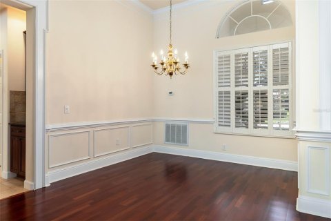 House in Windermere, Florida 4 bedrooms, 251.21 sq.m. № 2393790 - photo 4