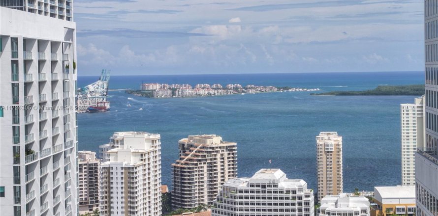 Condominio en Miami, Florida, 2 dormitorios № 1865024