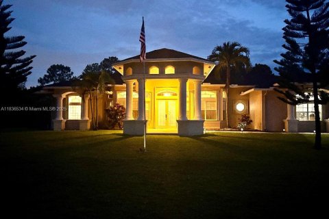 Casa en venta en West Palm Beach, Florida, 4 dormitorios, 289.67 m2 № 1935204 - foto 3