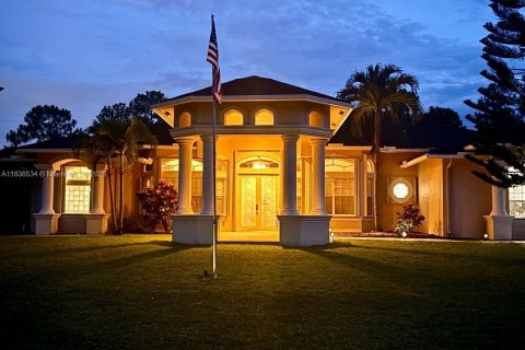 Casa en venta en West Palm Beach, Florida, 4 dormitorios, 289.67 m2 № 1935204 - foto 4