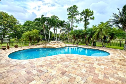 Casa en venta en West Palm Beach, Florida, 4 dormitorios, 289.67 m2 № 1935204 - foto 9