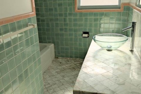 Снять в аренду виллу или дом в Сент-Питерсберг, Флорида 1 комната, 174.93м2, № 1880865 - фото 10