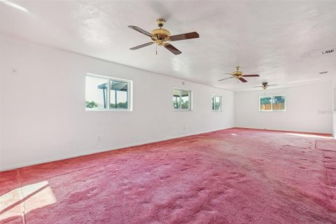 House in Miami, Florida 3 bedrooms, 216.28 sq.m. № 1851814 - photo 20