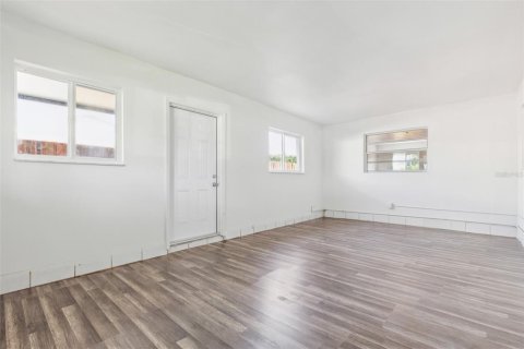 House in Miami, Florida 3 bedrooms, 216.28 sq.m. № 1851814 - photo 26