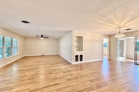 Villa ou maison à vendre à Vero Beach, Floride: 3 chambres, 218.32 m2 № 2439170 - photo 6