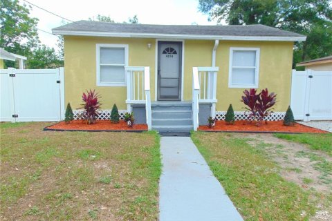 Villa ou maison à vendre à Tampa, Floride: 3 chambres, 75.44 m2 № 2342189 - photo 2