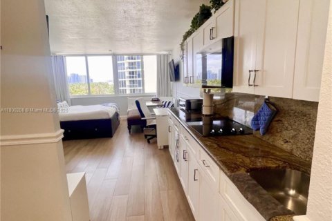 Copropriété à vendre à Sunny Isles Beach, Floride: 1 chambre, 33.44 m2 № 2034984 - photo 7