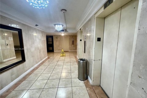 Copropriété à vendre à Sunny Isles Beach, Floride: 1 chambre, 33.44 m2 № 2034984 - photo 5