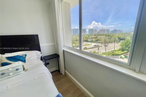 Copropriété à vendre à Sunny Isles Beach, Floride: 1 chambre, 33.44 m2 № 2034984 - photo 13