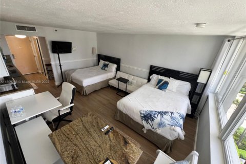 Copropriété à vendre à Sunny Isles Beach, Floride: 1 chambre, 33.44 m2 № 2034984 - photo 15