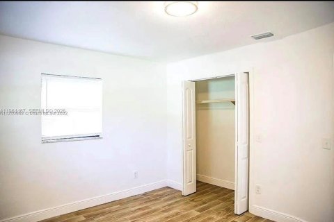 Casa en alquiler en St. Lucie, Florida, 3 dormitorios, 95.13 m2 № 2025928 - foto 6