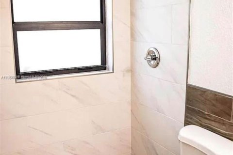 Casa en alquiler en St. Lucie, Florida, 3 dormitorios, 95.13 m2 № 2025928 - foto 7