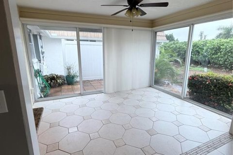 Casa en venta en Sarasota, Florida, 2 dormitorios, 104.05 m2 № 2411524 - foto 8