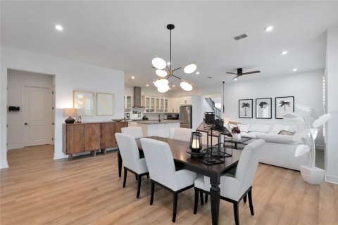 House in Celebration, Florida 5 bedrooms, 302.4 sq.m. № 1246768 - photo 8