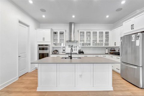 House in Celebration, Florida 5 bedrooms, 302.4 sq.m. № 1246768 - photo 6