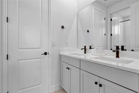 House in Celebration, Florida 5 bedrooms, 302.4 sq.m. № 1246768 - photo 24