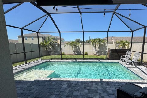 House in Sarasota, Florida 5 bedrooms, 229.93 sq.m. № 1631648 - photo 25