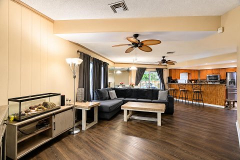 Casa en venta en Port St. Lucie, Florida, 3 dormitorios, 141.03 m2 № 2412303 - foto 10