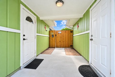 Casa en venta en Port St. Lucie, Florida, 3 dormitorios, 141.03 m2 № 2412303 - foto 2