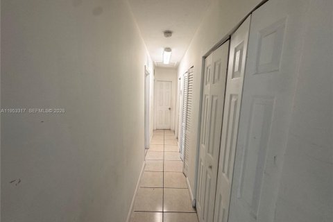 Appartement à louer à North Miami, Floride: 1 chambre, 594.76 m2 № 2153249 - photo 9