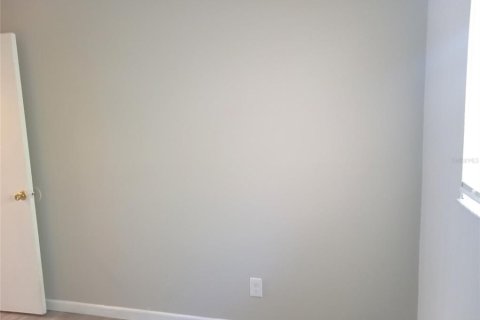Townhouse in Tampa, Florida 3 bedrooms, 105.91 sq.m. № 2150474 - photo 25