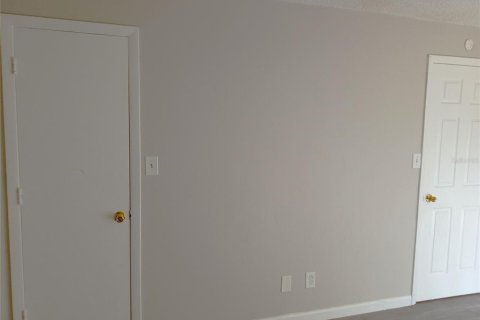Townhouse in Tampa, Florida 3 bedrooms, 105.91 sq.m. № 2150474 - photo 22
