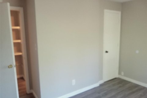 Townhouse in Tampa, Florida 3 bedrooms, 105.91 sq.m. № 2150474 - photo 24