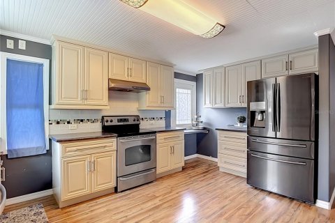 Casa en venta en Zephyrhills, Florida, 3 dormitorios, 112.23 m2 № 2107210 - foto 13