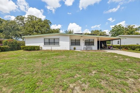 Casa en Brandon, Florida 4 dormitorios, 166.48 m2 № 2103628