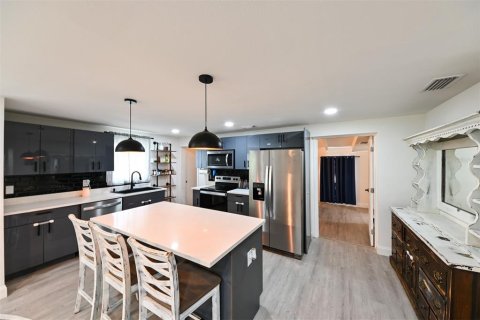 Casa en venta en Tampa, Florida, 3 dormitorios, 126.44 m2 № 1900862 - foto 4